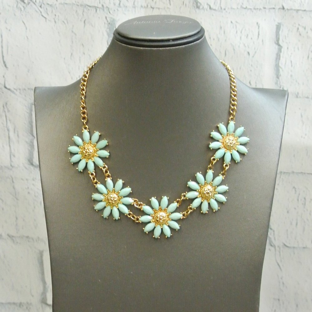 Etcetera ETC! Beaded Flower Necklace